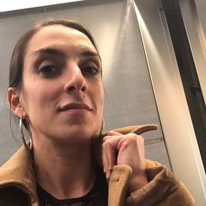 Meet your Posher, Casey